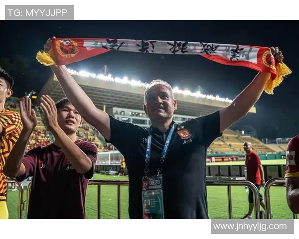 广州飞盘队防反战术创新探索与实践全景解析 广州飞盘队防反战术创新探索与实践全景解析